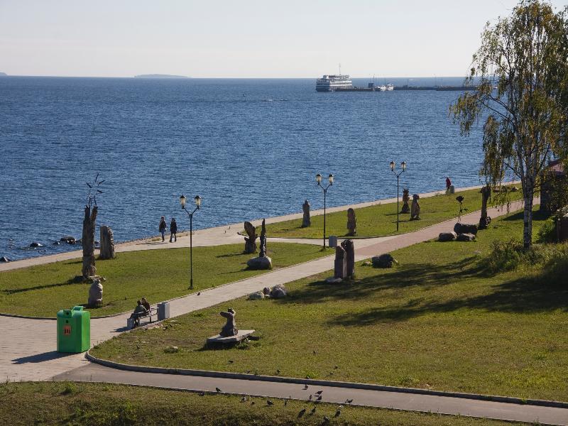 Onega Castle Hotel Петрозаводск Екстериор снимка